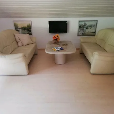 Apartament / Monteurswohnung In Ruhiger Waldlage *