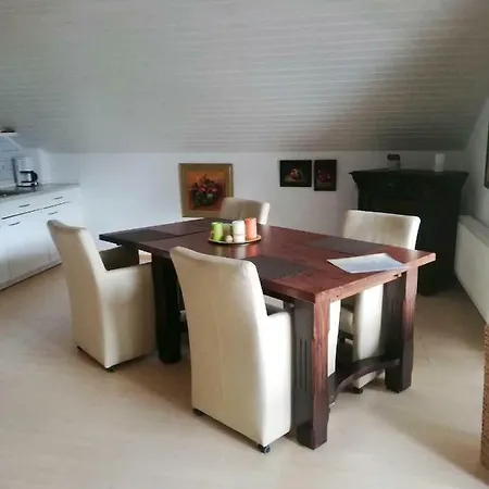 / Monteurswohnung In Ruhiger Waldlage Borghees